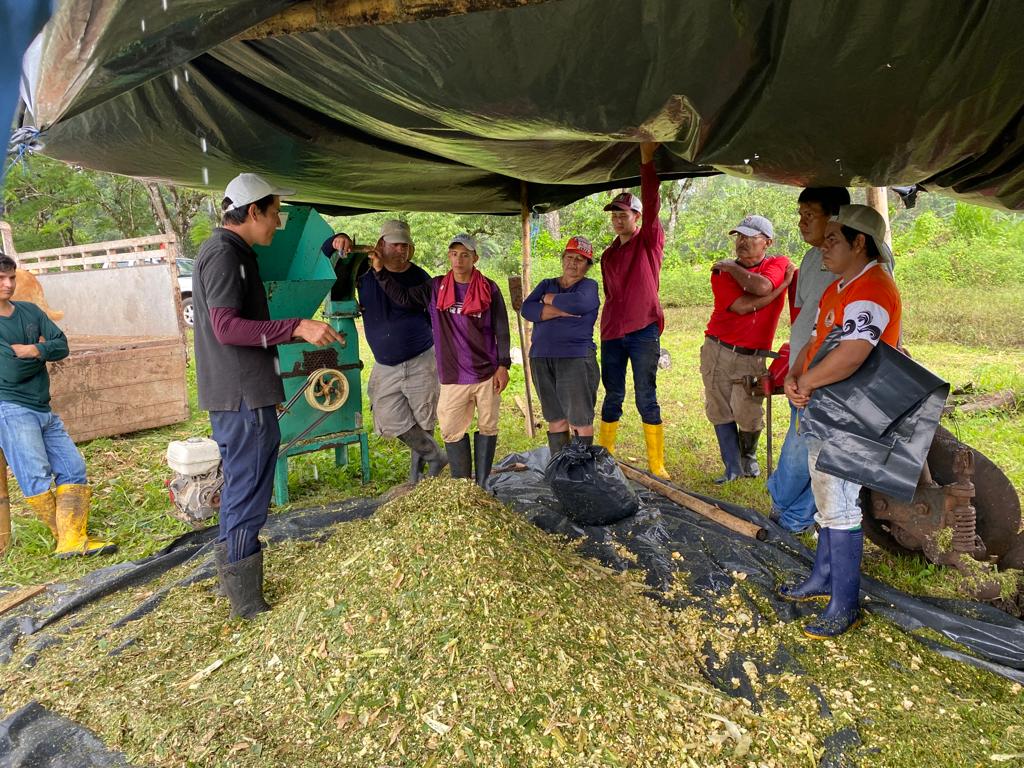 6 Strengthening Floreana farmers (JPMayorga)